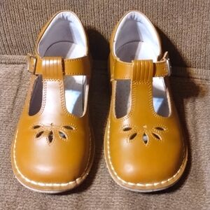 L'AMOUR,Mary Jane, Leather ,Size Big 2 Camel Color